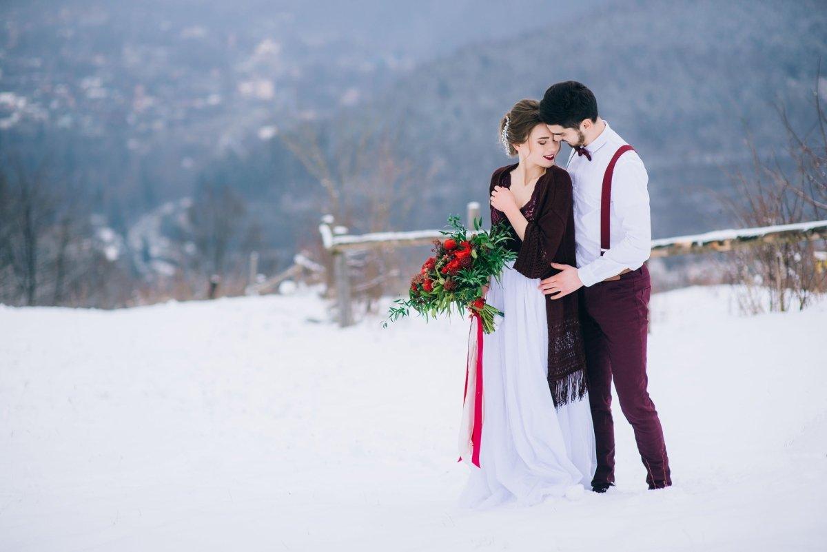 4 Ways to Plan Your Dream Winter Wedding - 48LongStems.com