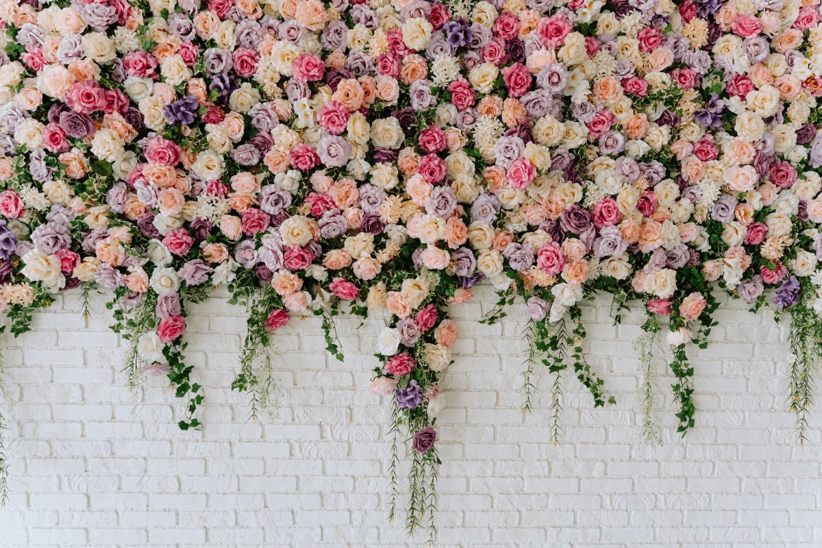 How Many Flowers Will I Need to Make a Flower Wall? - 48LongStems.com